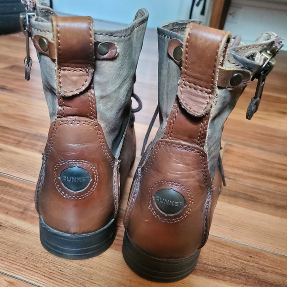 Vintage Tara Brown Bunker Boots - Picture 3 of 6
